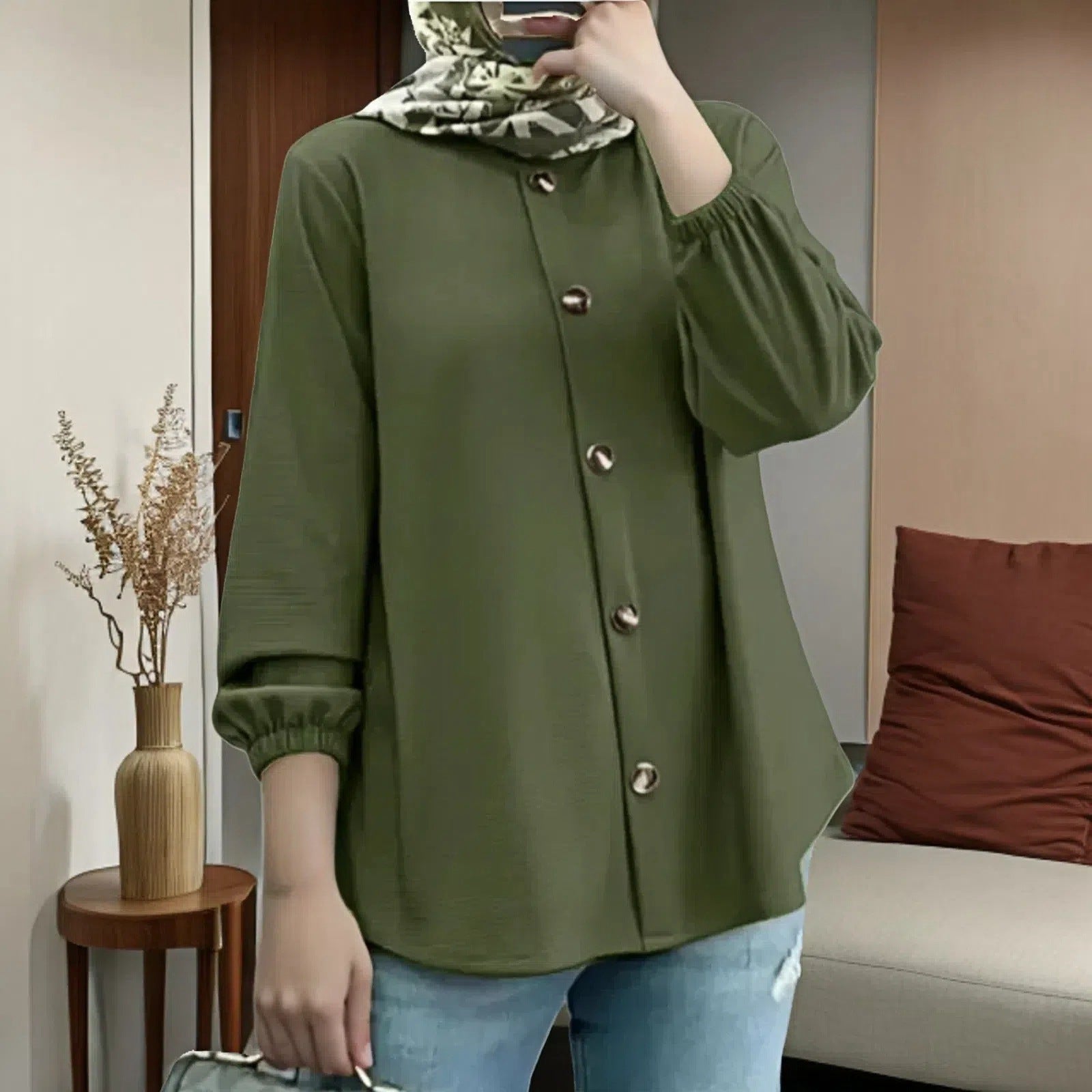 New Round Neck Long Sleeve Cuff Blouse